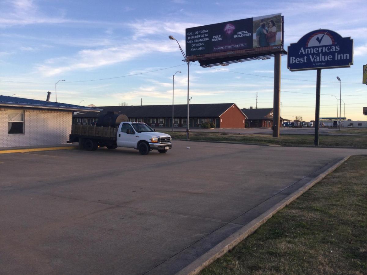 Americas Best Value Inn Muskogee Exterior foto